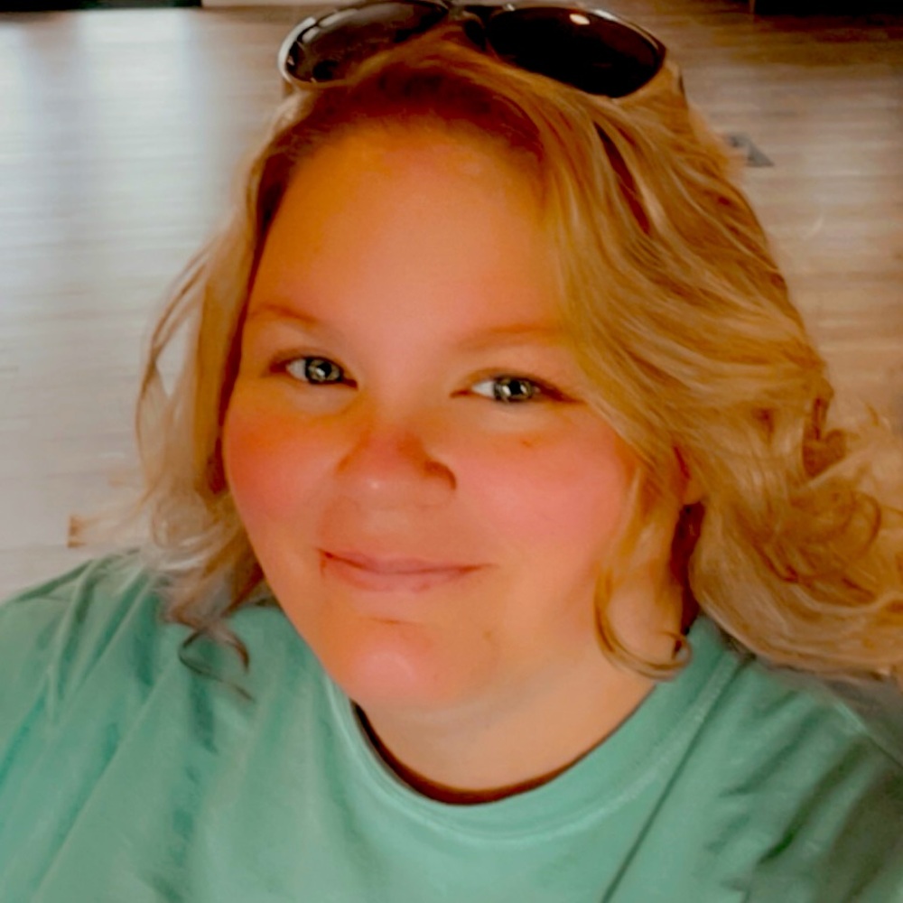Meet your Posher, Crystal